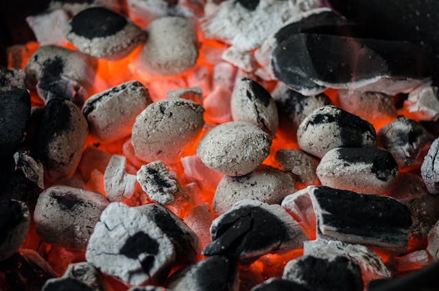 Smokeless fuel for fires